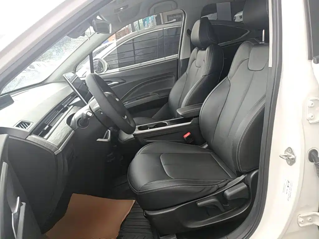 Photo 15 - Nezha Auto Nezha V