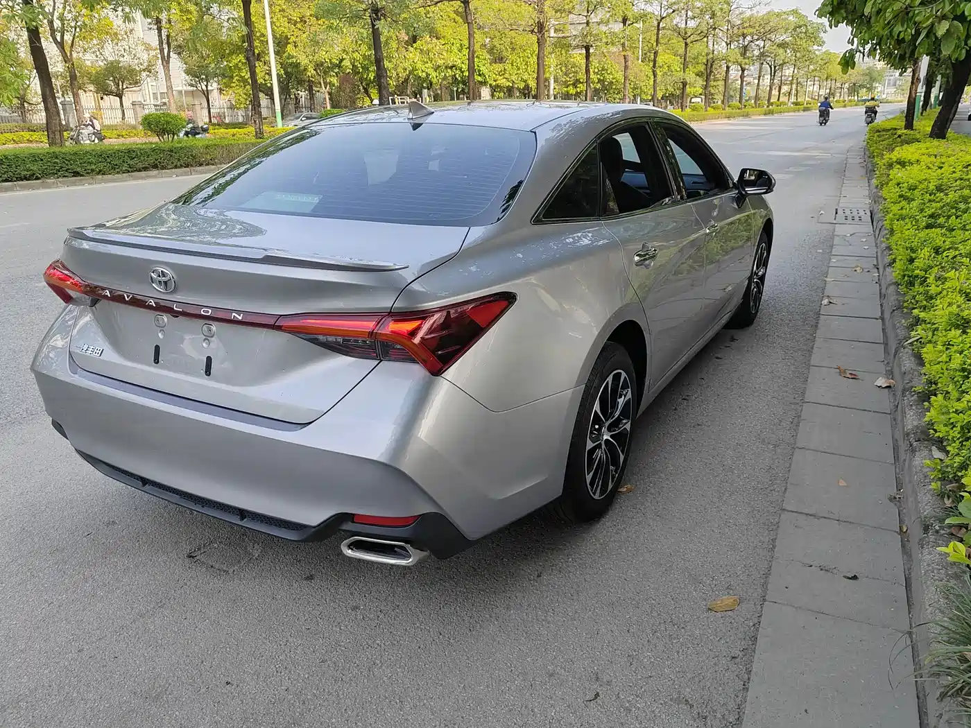 Toyota Avalon 2022 2.5L Luxury Edition фото 4