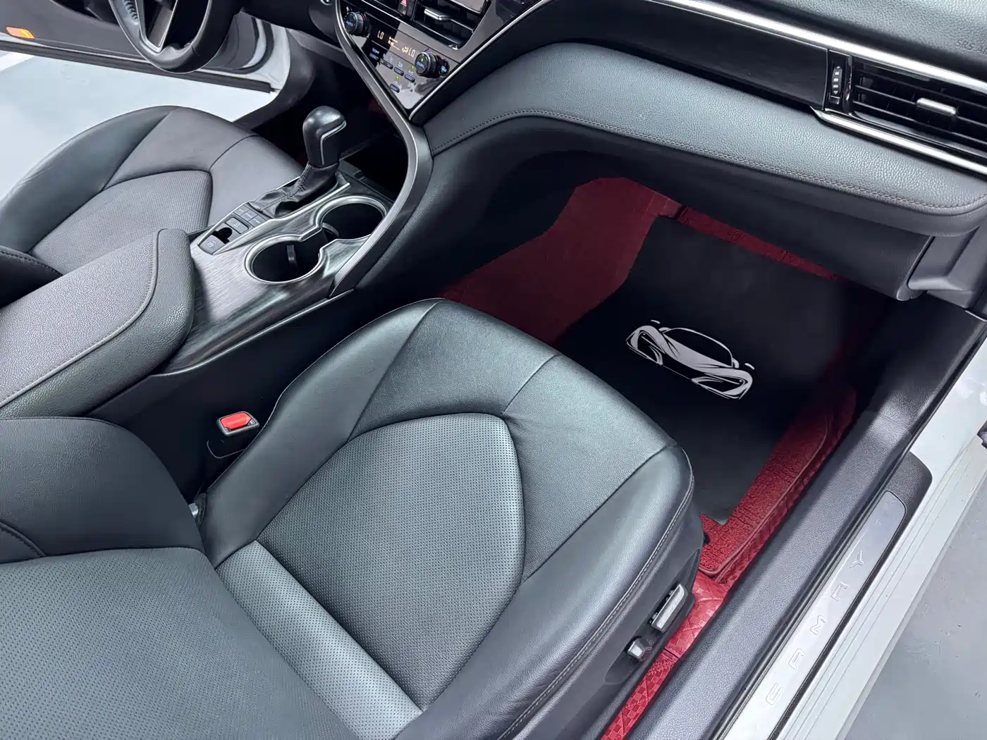 Toyota Camry 2021 2.5G Luxury Edition фото 11