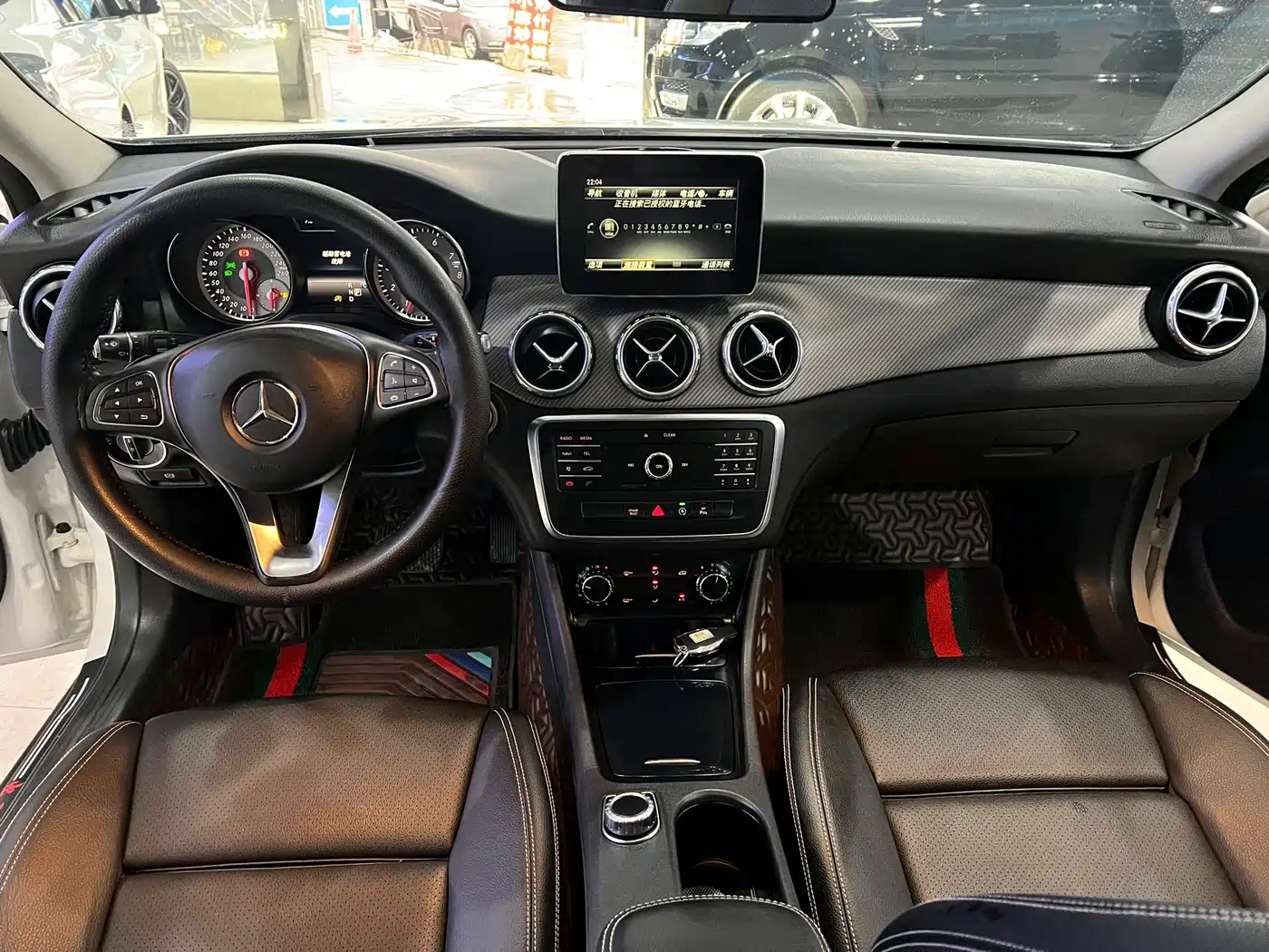 Mercedes-Benz GLA 2017 GLA 200 Dynamic фото 9