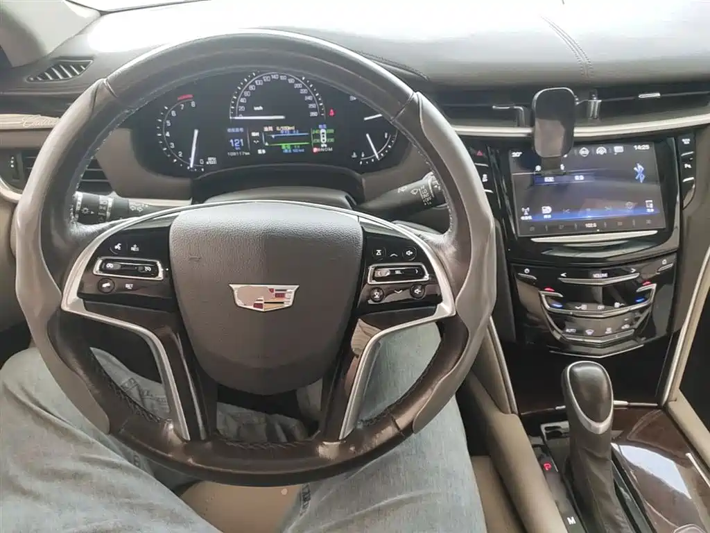 Cadillac XTS 2017 28T Technology фото 10