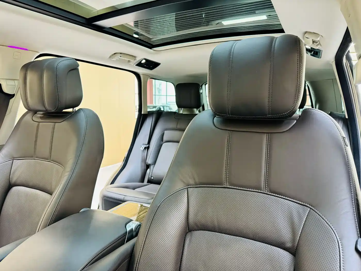 Land Rover Range Rover 2019 3.0 SC V6 Heritage Extended Edition фото 9