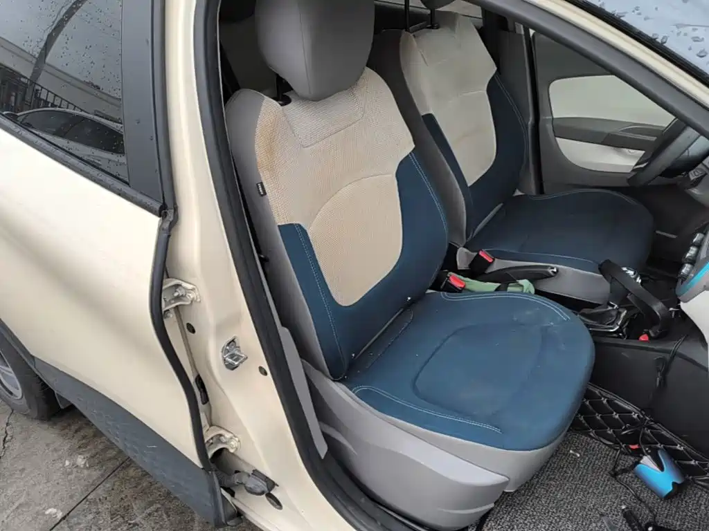 Renault Captur 2016 2015 Model 1.2T Automatic Standard Edition