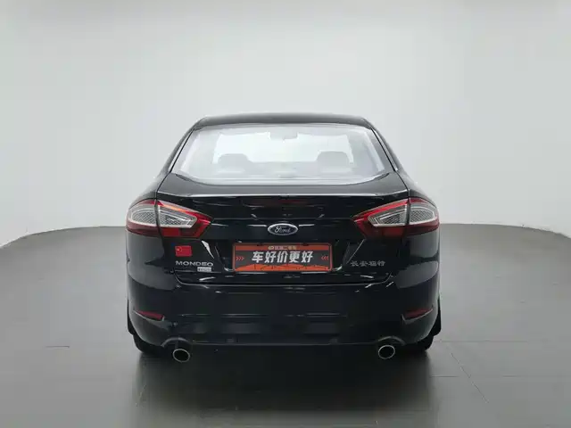 Ford Mondeo 2013 2.3L Luxury Model — фото 4