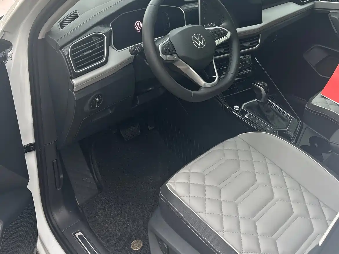 Volkswagen Tayron 2024 300TSI 2WD Luxury Plus Advanced фото 5