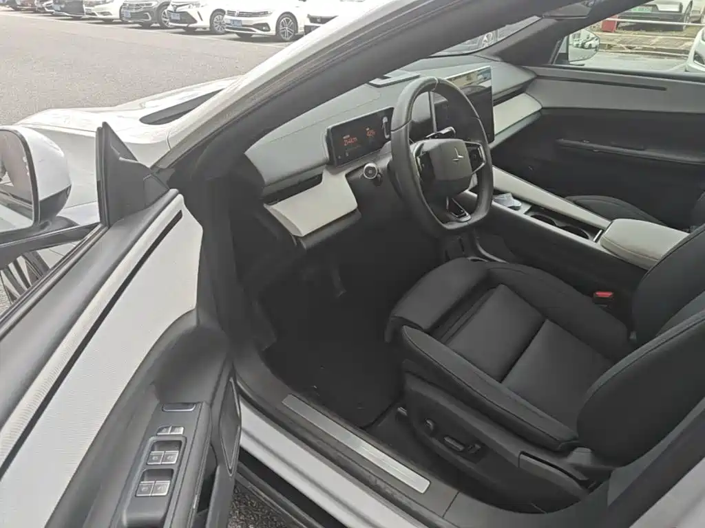 Photo 16 - Polestar 4