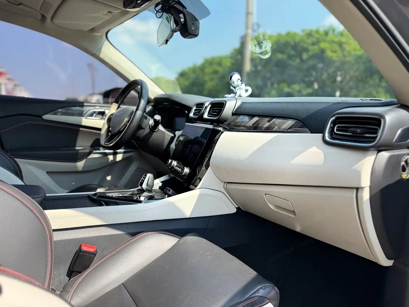 Lynk & Co 02 2018 1.5T DCT 2WD Shine Edition China V фото 10