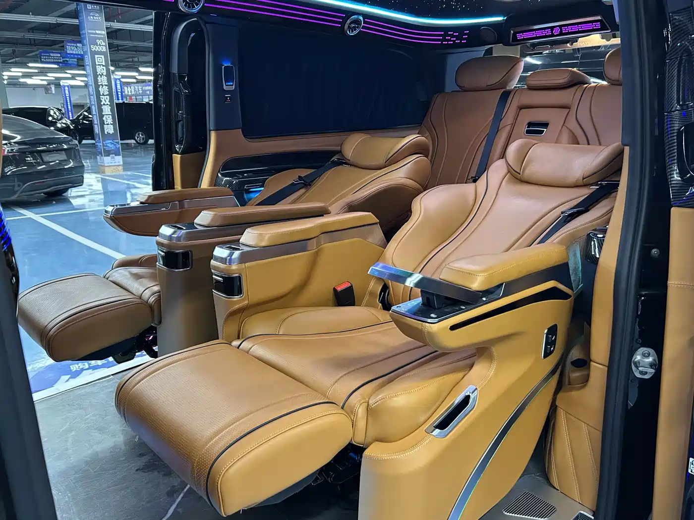 Mercedes-Benz Vito 2023 2.0T Business 7-Seater фото 22