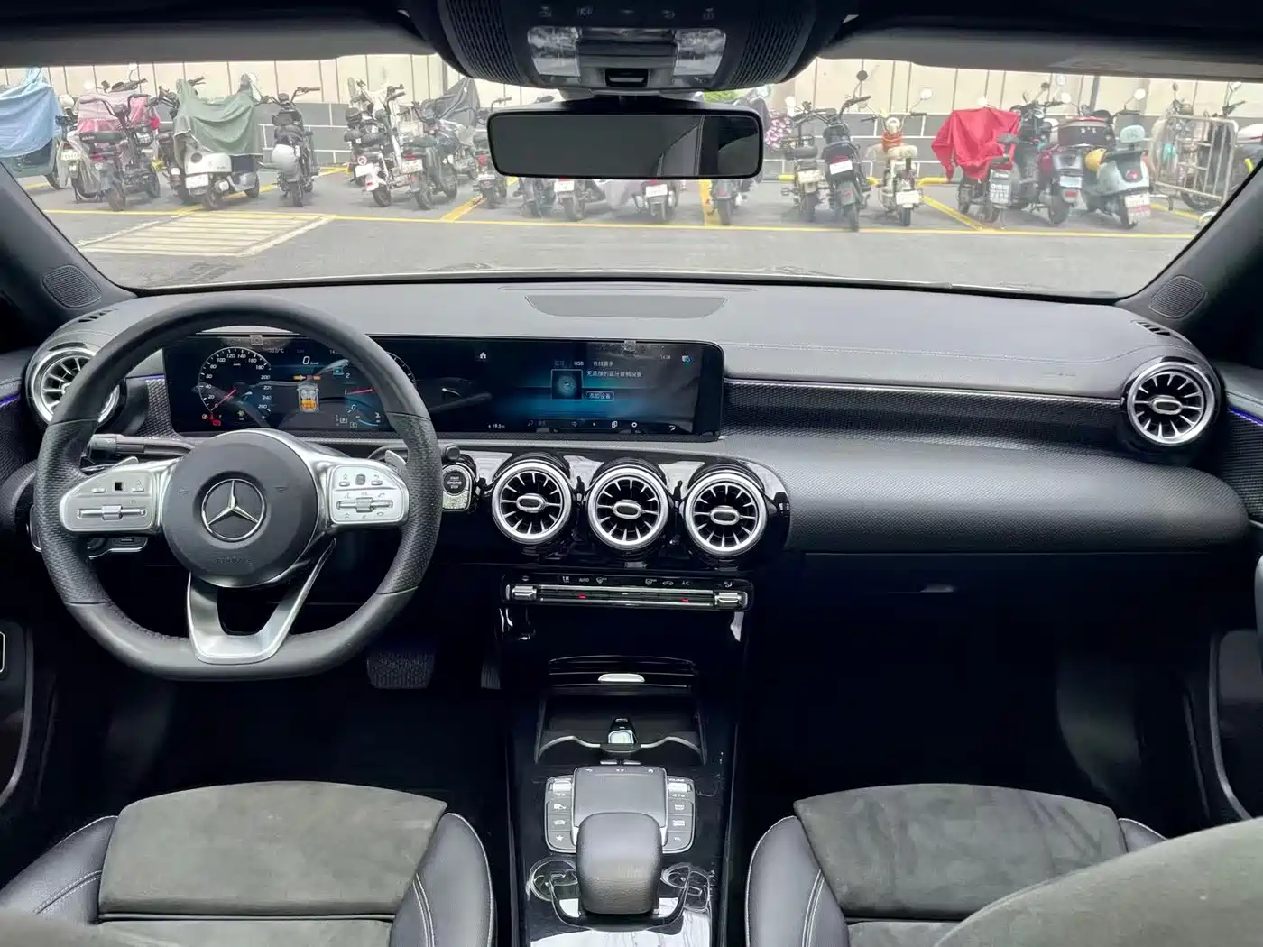 Mercedes-Benz A-Class 2022 A 200 L Sport Sedan Style фото 15