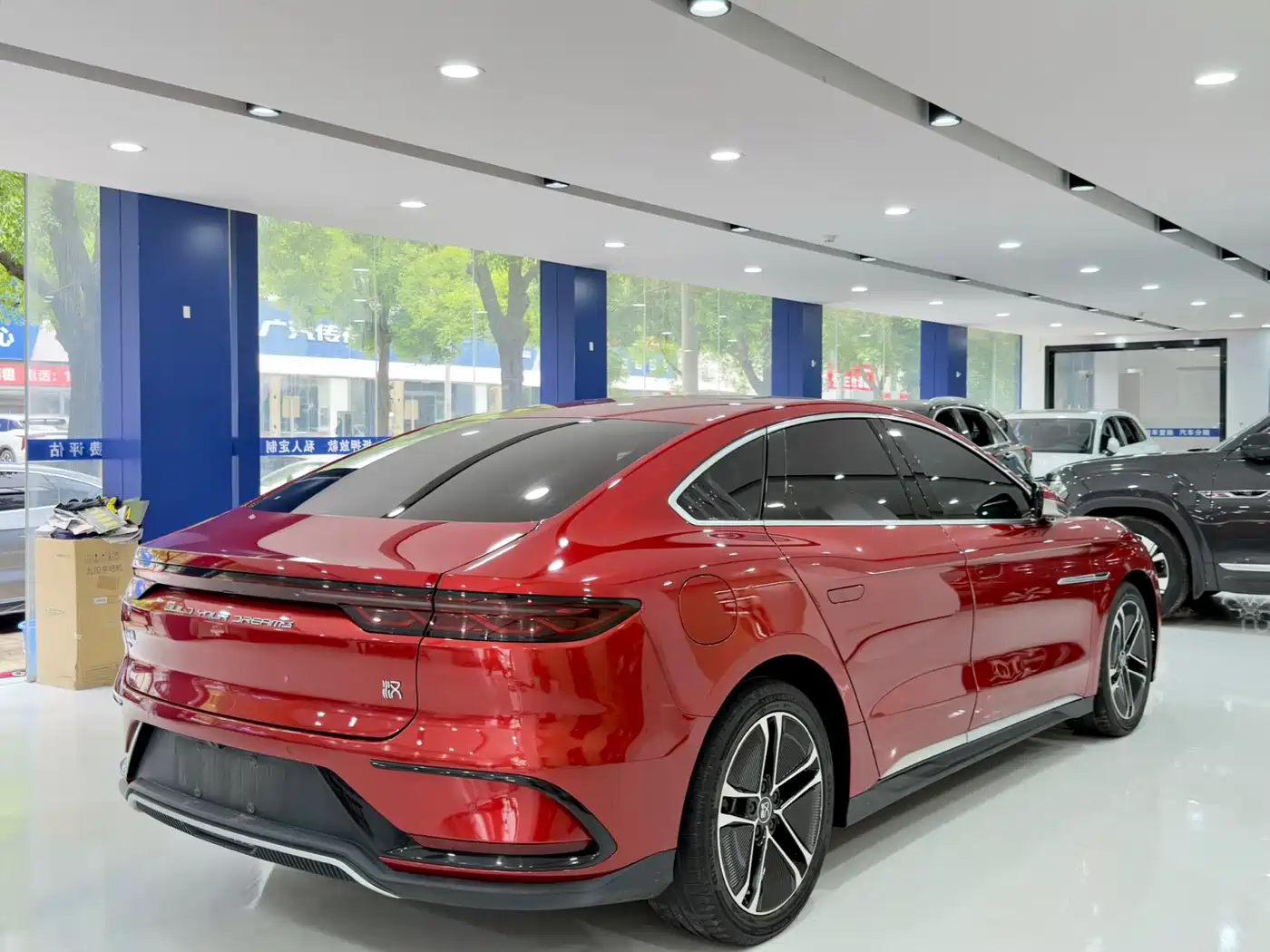 BYD Han 2023 EV Champion Edition 605KM FWD Premium фото 7