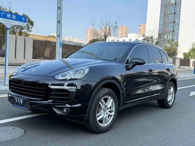 PORSCHE CAYENNE