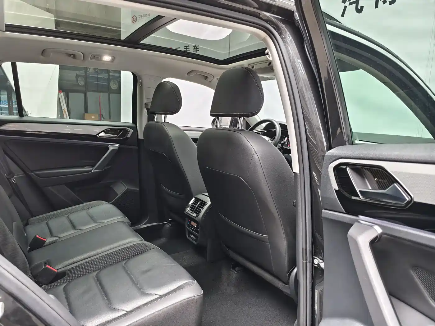 Volkswagen Tayron 2020 330TSI 2WD Luxury Smart Edition фото 10