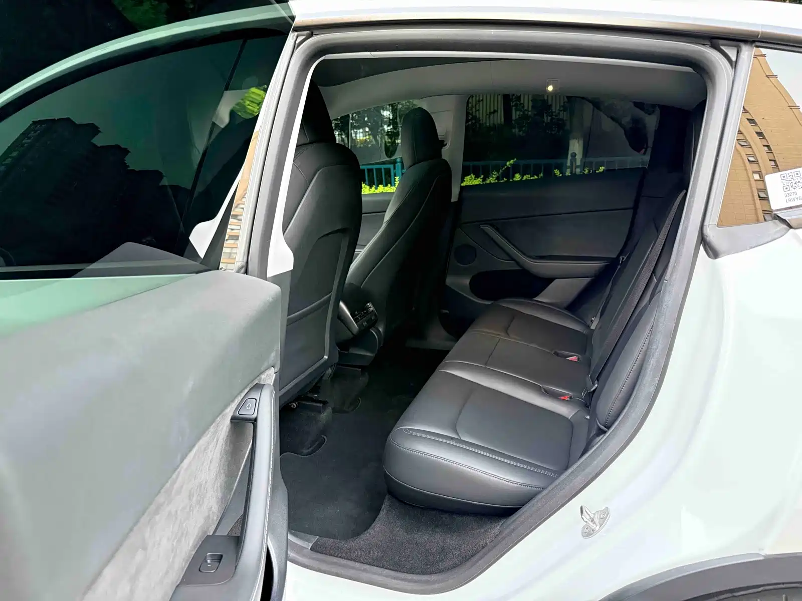 Photo 8 - Tesla Model Y