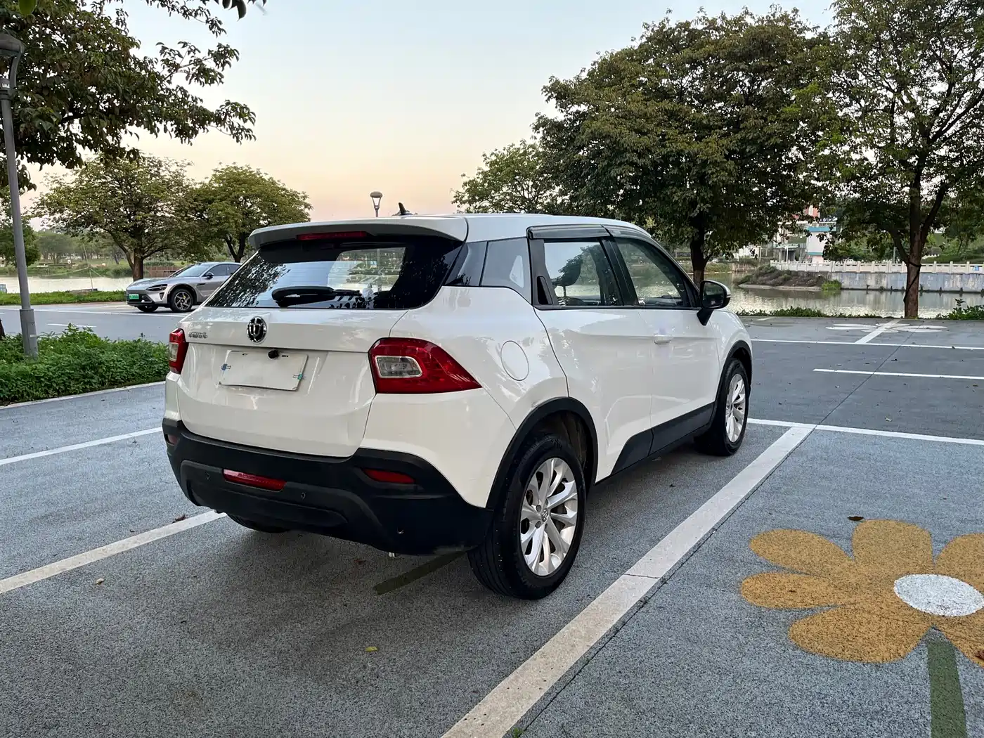 Zhonghua V3 2016 2016 1.5L Automatic Comfort