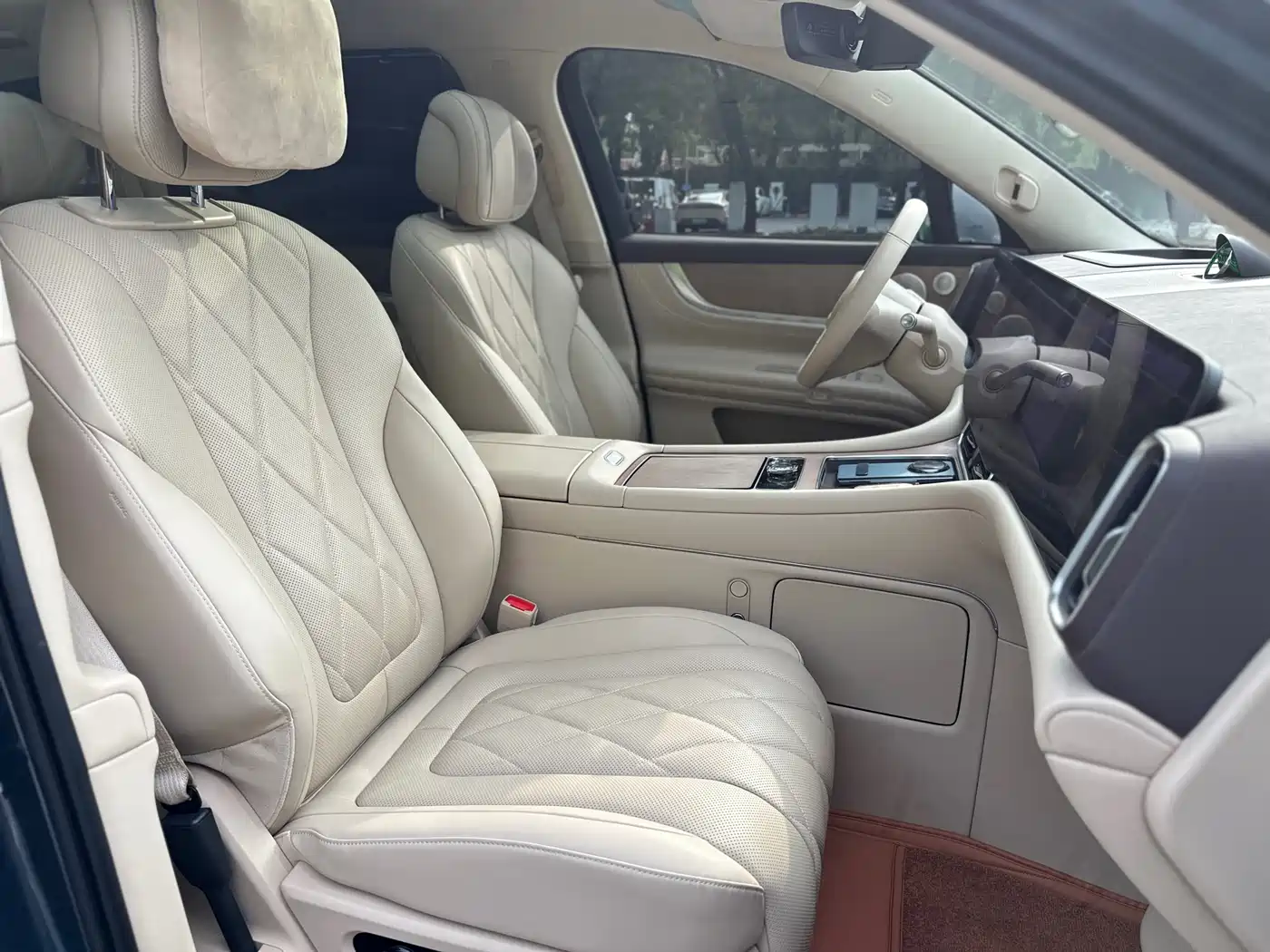 AITO Wenjie AITO M9 2024 Extended Range Ultra 42kWh 6-Seater фото 44