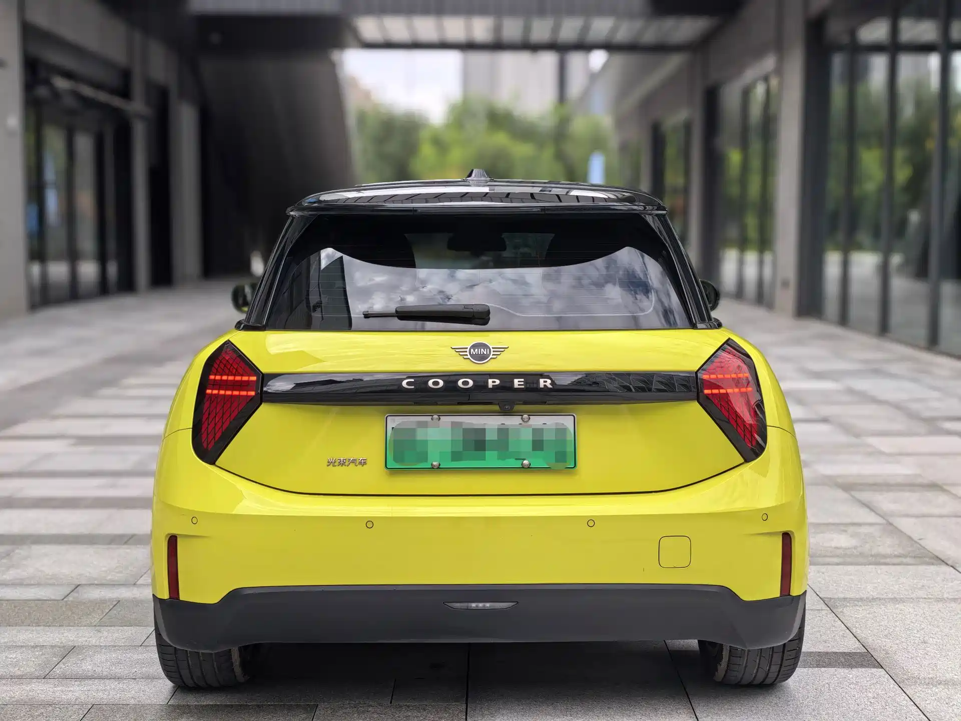 Фото 6 - MINI Electric MINI COOPER