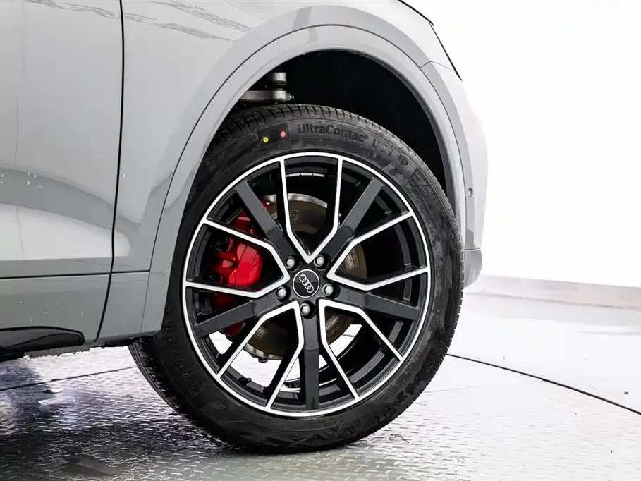 Audi Q5L 2025 Model Year Facelift 45th Anniversary Edition 45 TFSI Luxury Dynamic фото 20