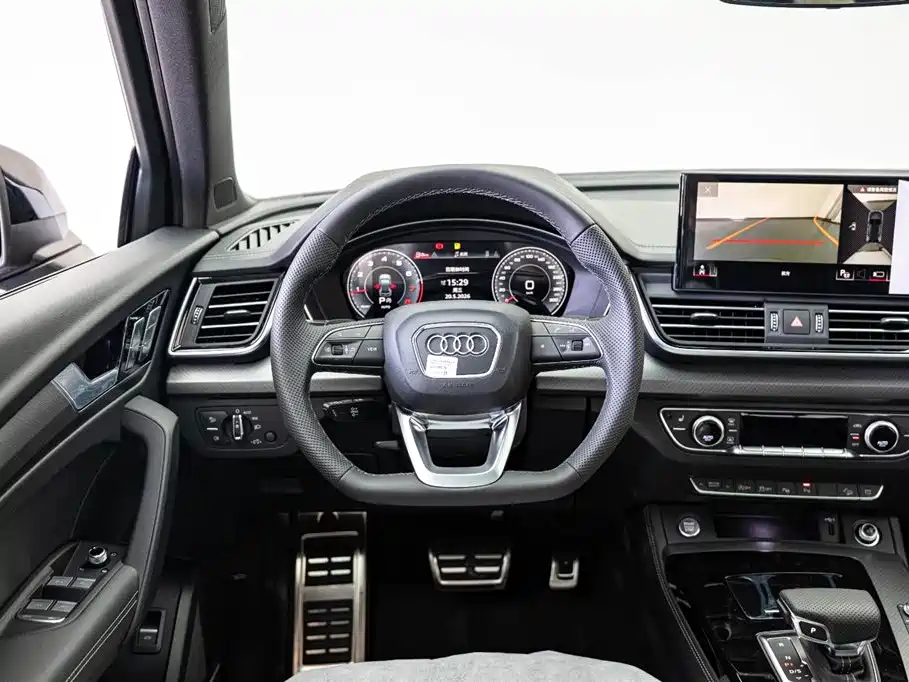 Audi Q5L 2025 Model Year Facelift 45th Anniversary Edition 45 TFSI Luxury Dynamic фото 19