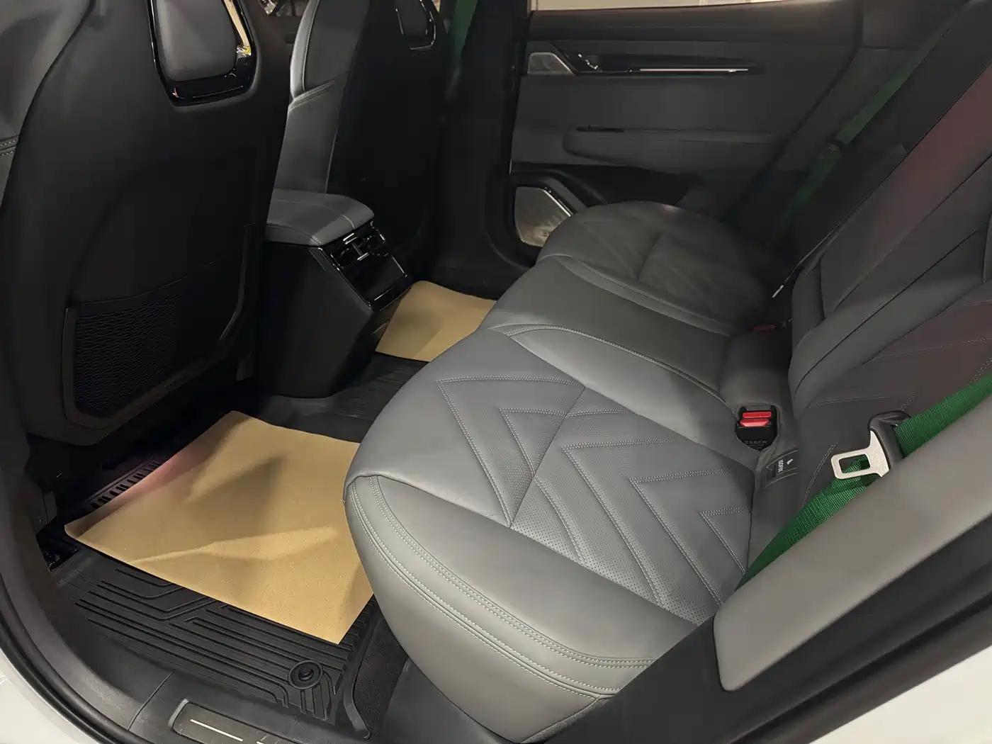 ZEEKR EXTREME KRYPTON 001