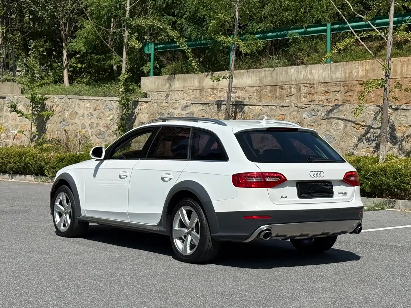 Audi A4 (Import) 2015 2014 40 TFSI allroad quattro plus