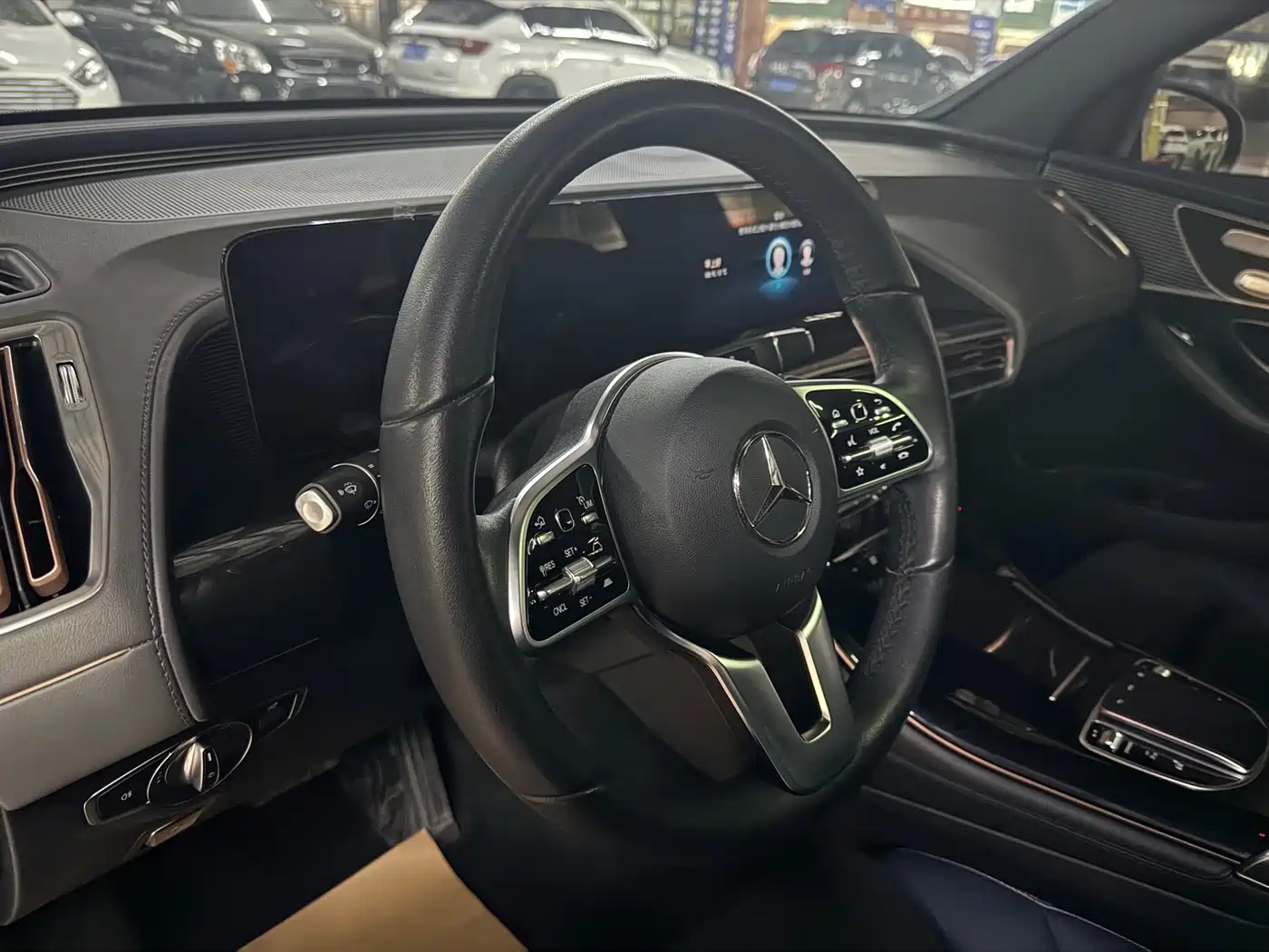 MERCEDES-BENZ EQC
