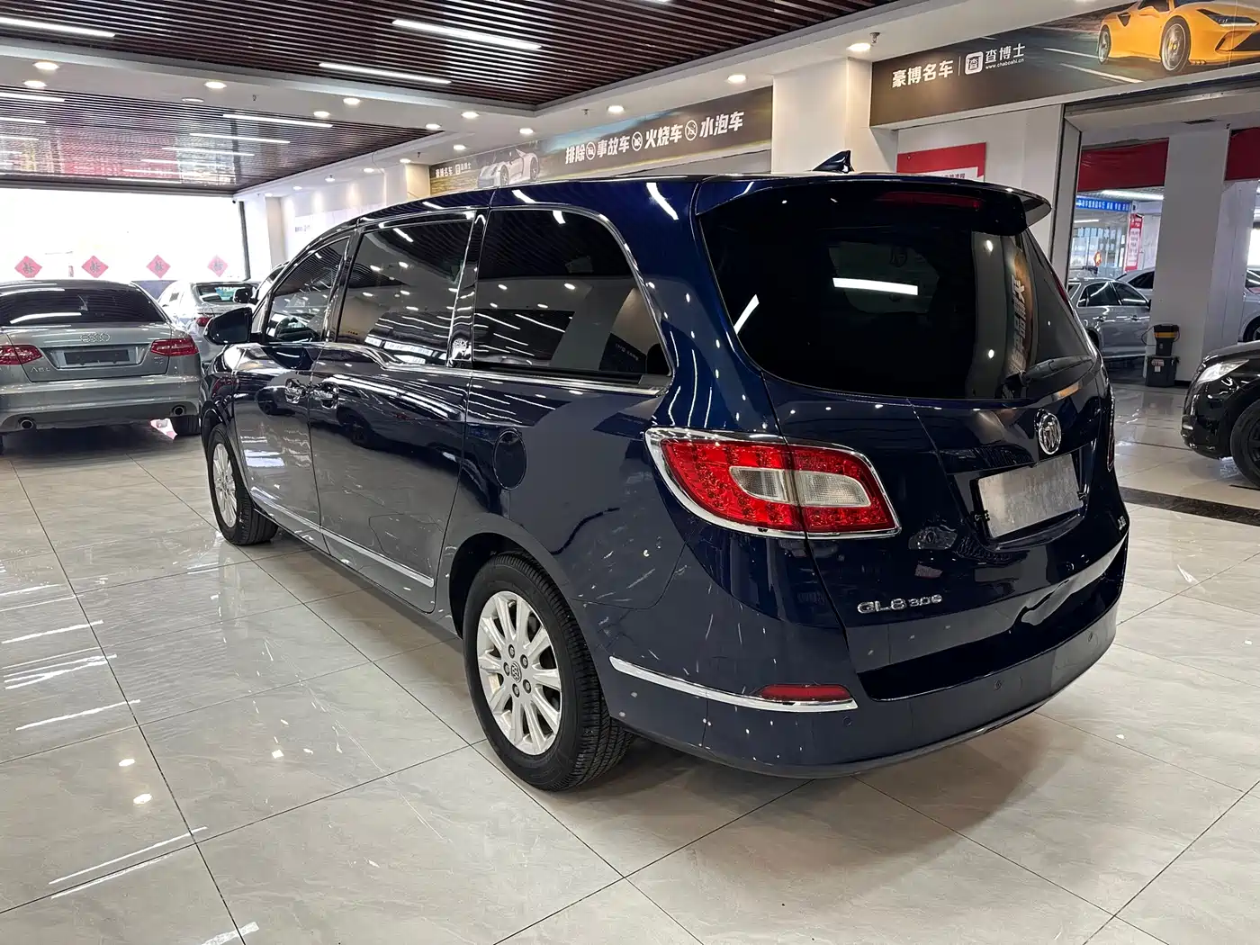 Buick GL8 2011 3.0L GT Luxury Business Elegance Edition фото 5