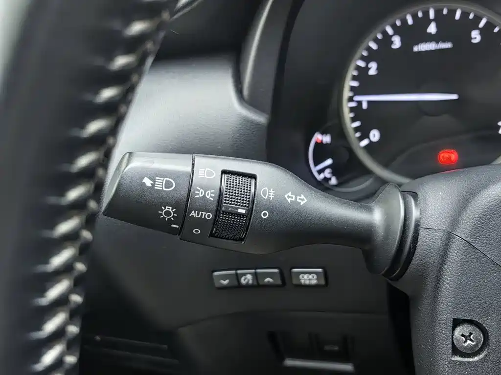 Фото 21 - Lexus NX
