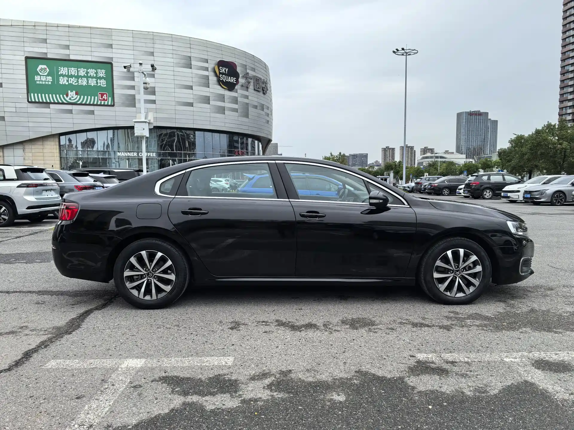 Photo 7 - Citroën C6