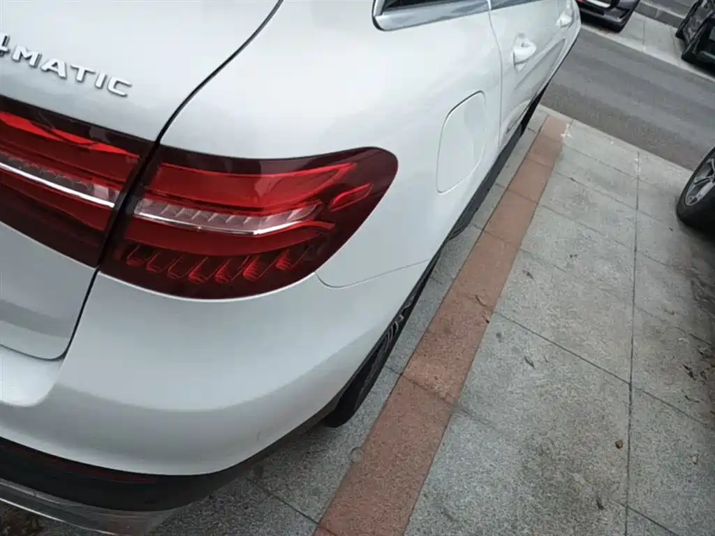 Mercedes-Benz GLC 2018 Facelift GLC 200 4MATIC фото 8