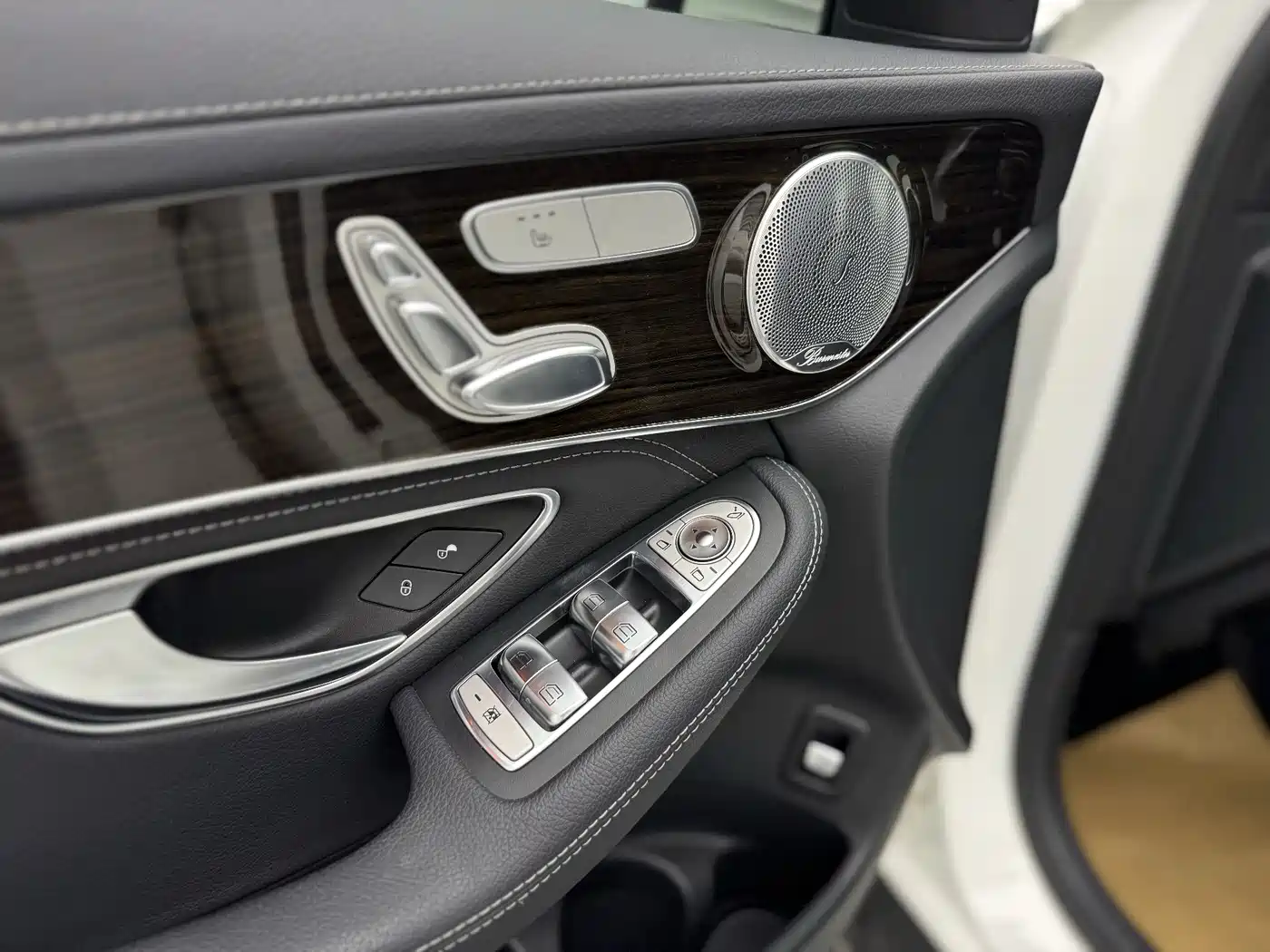Mercedes-Benz GLC 2016 GLC 260 4MATIC Luxury фото 18