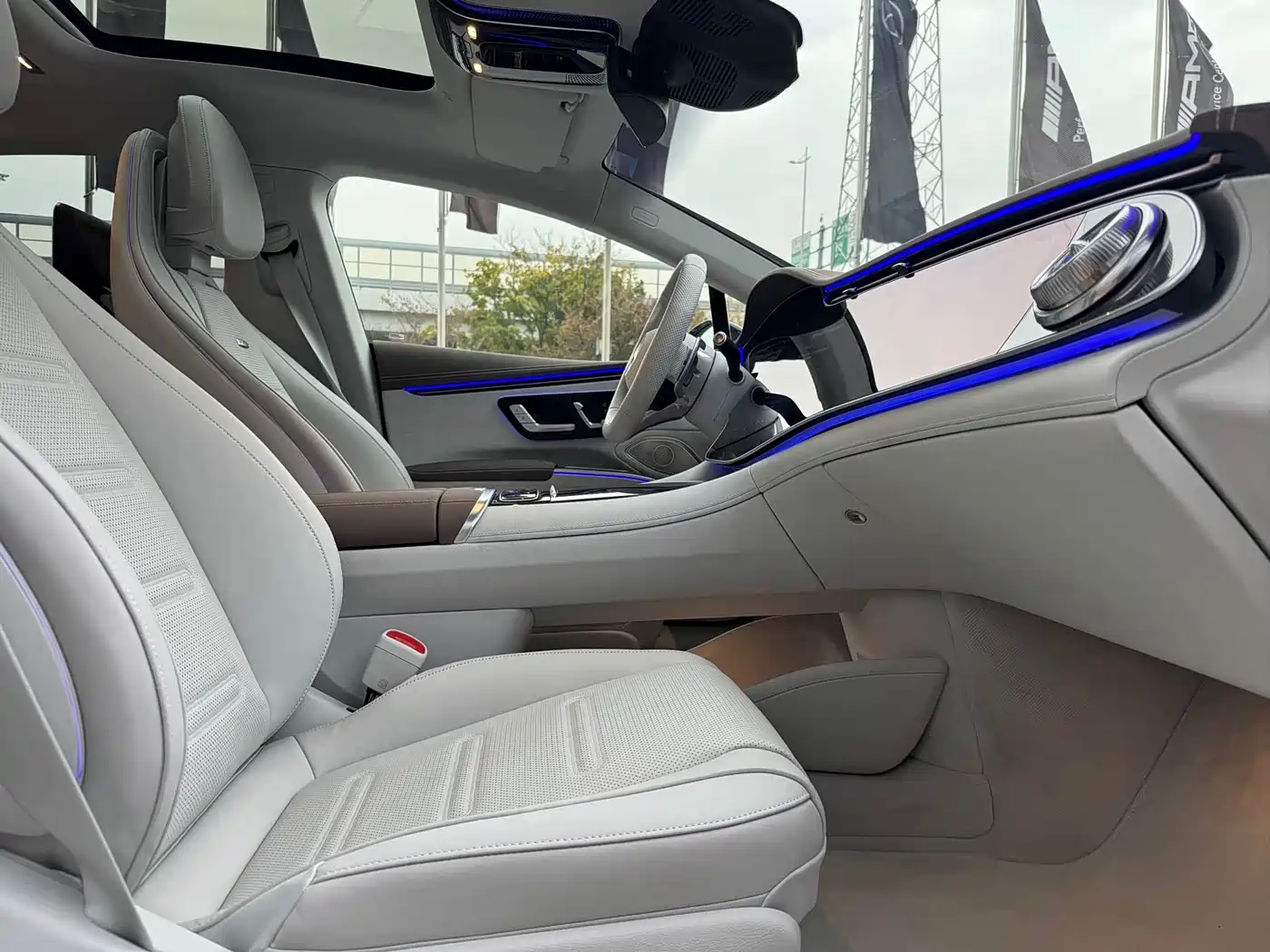 MERCEDES-BENZ EQS AMG