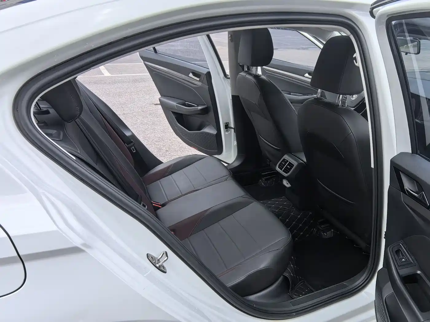 Volkswagen Bora 2021 1.5L Automatic Luxury Smart Edition фото 18