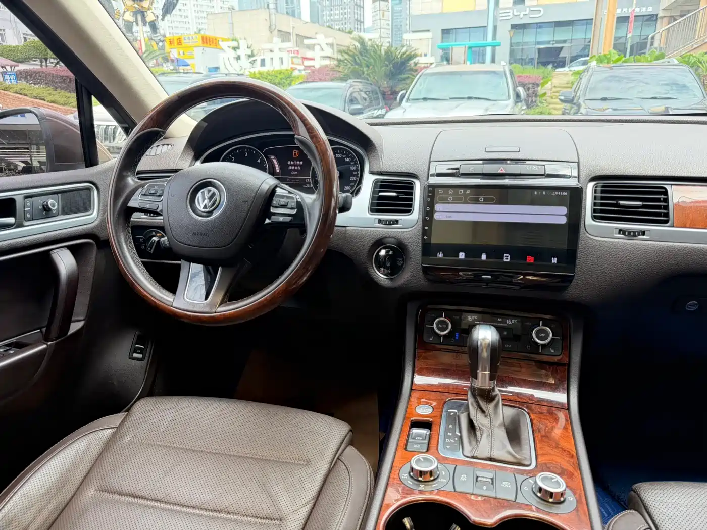 Volkswagen Touareg 2011 3.0TDI Diesel Premium фото 8