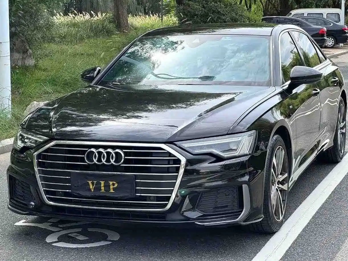 Фото 1 - Audi A6L