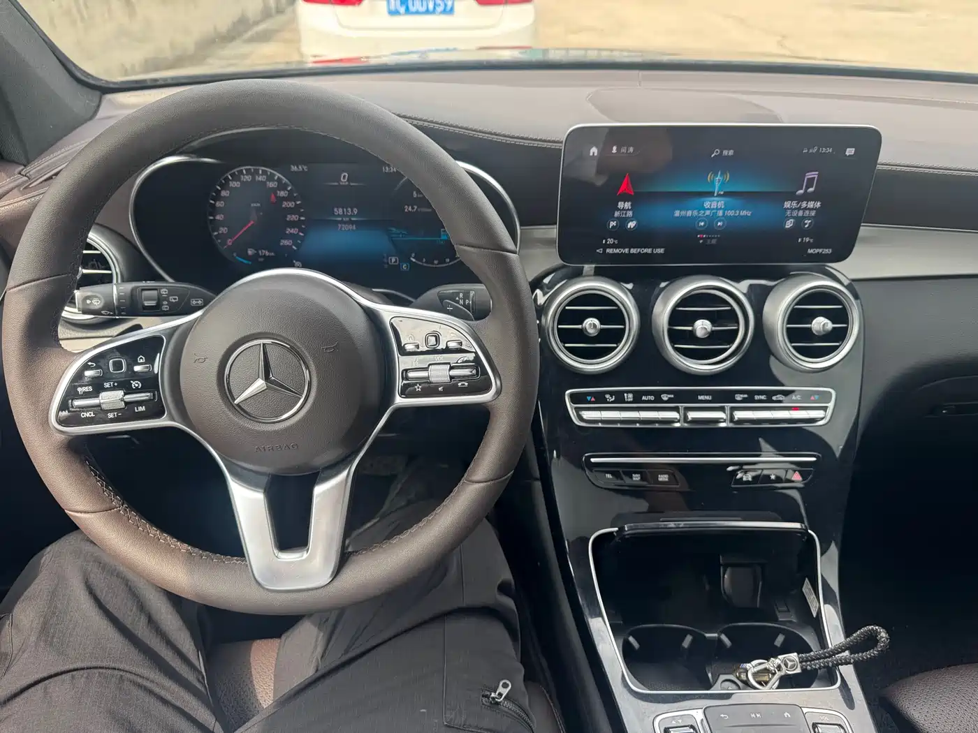 Mercedes-Benz GLC 2022 Facelift II GLC 260 L 4MATIC Sport Model фото 12