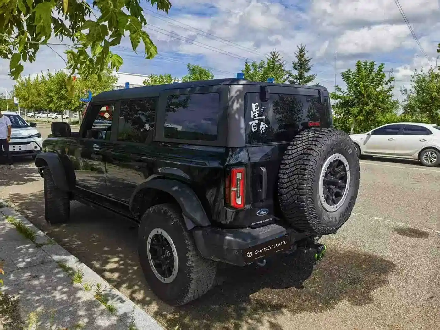 Ford Bronco 2025 2024 2.3T Badlands