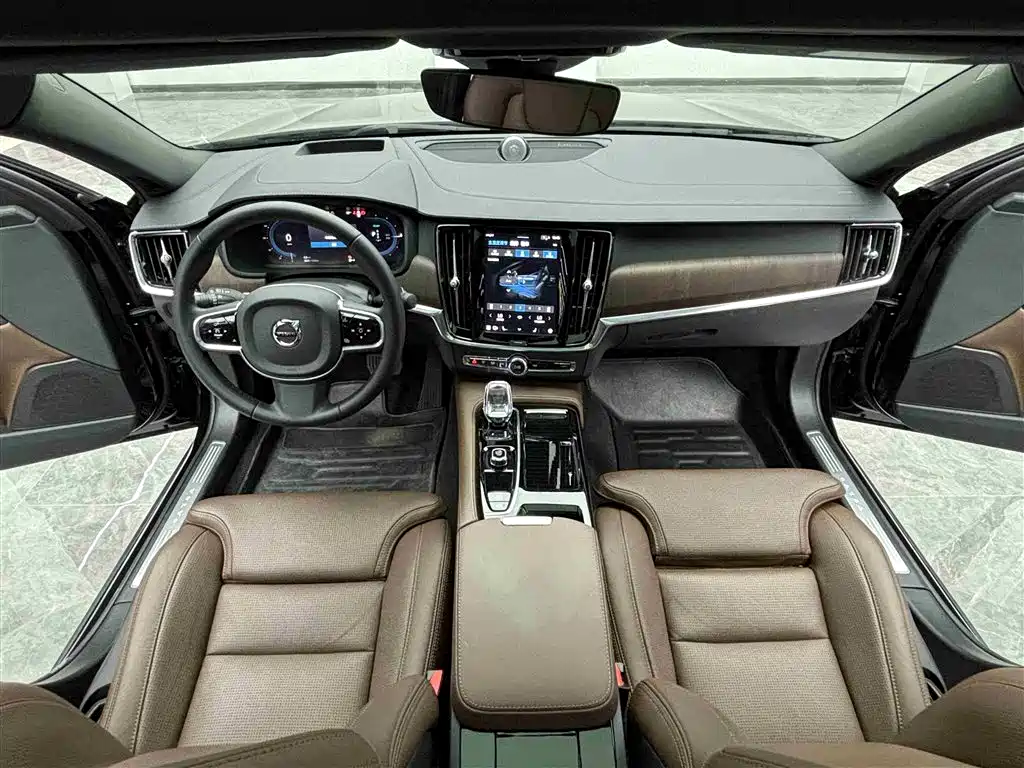 VOLVO S90 PLUG IN HYBRID