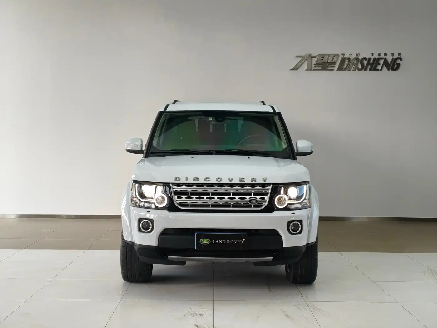 Land Rover Discovery 2016 3.0 SC V6 HSE фото 2