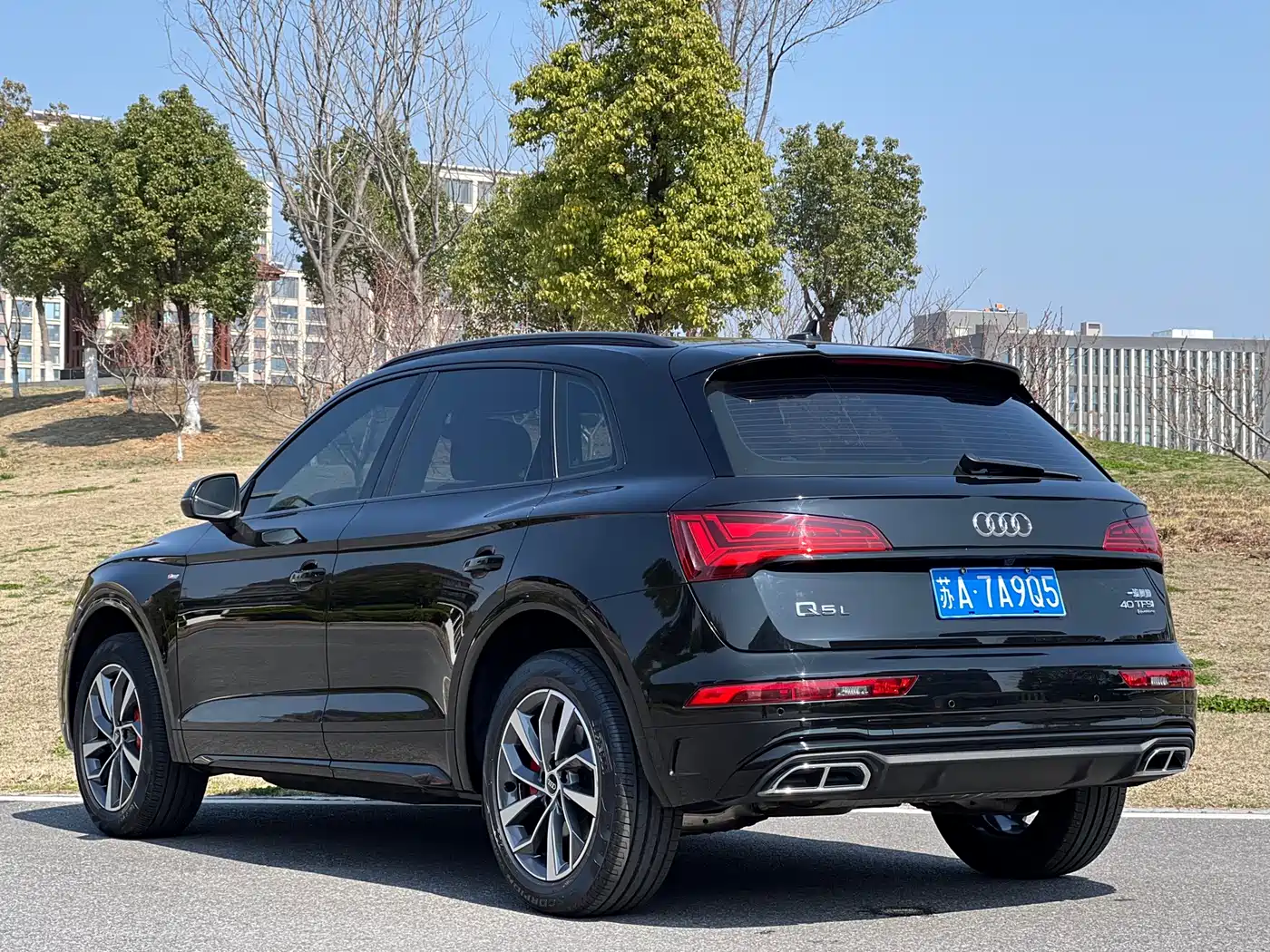 Audi Q5L 2024 Model 40 TFSI Luxury Dynamic фото 7