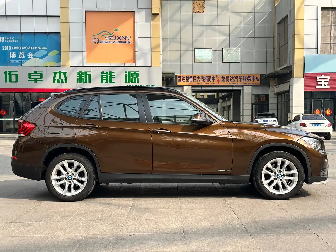BMW X1 2014 sDrive18i Leading Edition фото 11