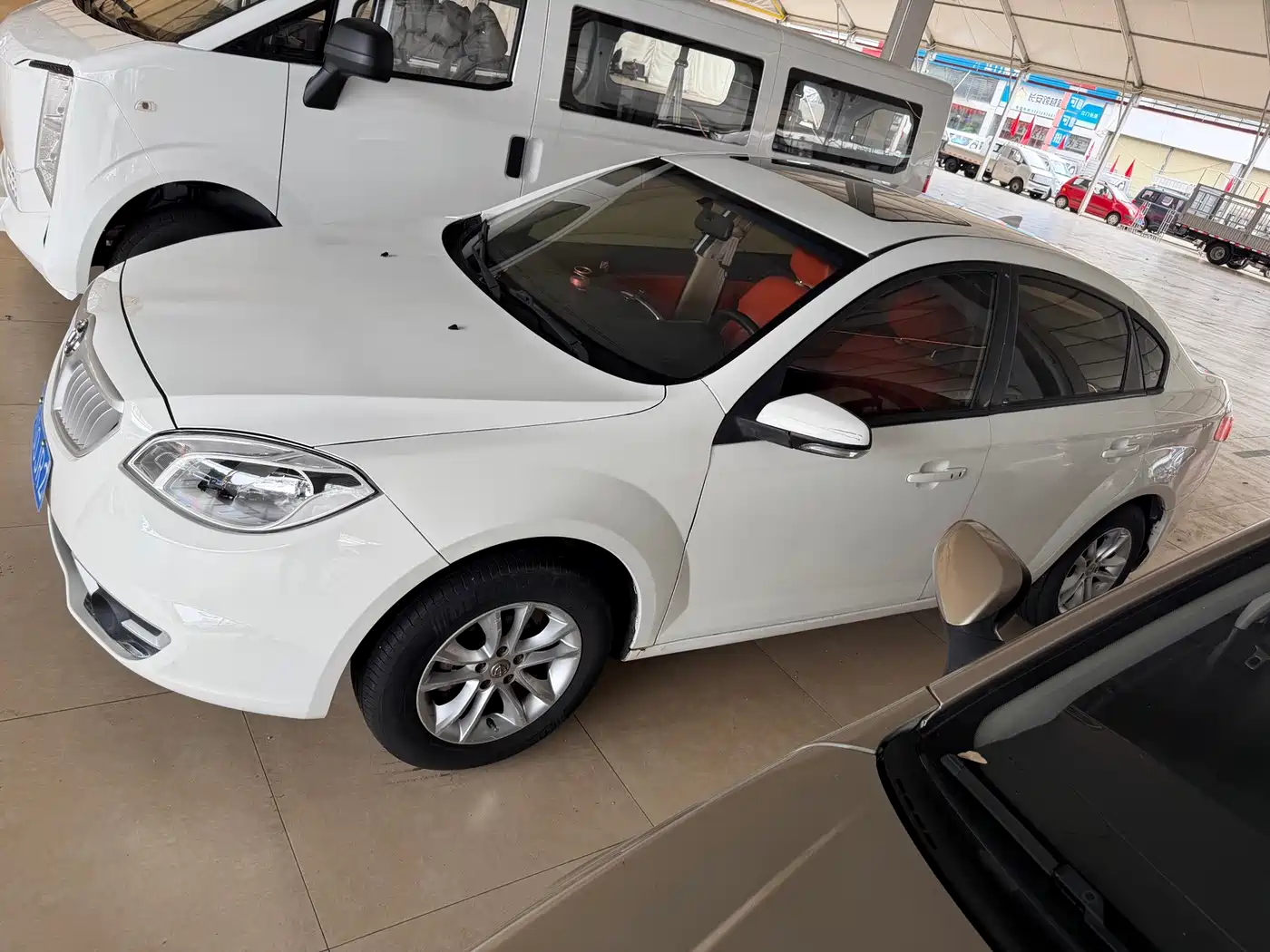 Zhonghua H330 2015 2013 1.5L Automatic Luxury