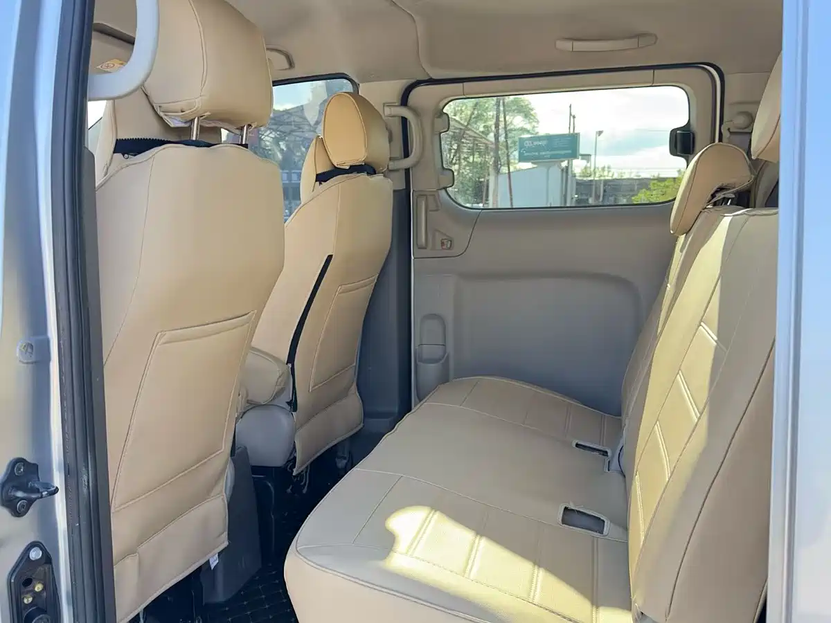 Nissan NV200 2018 2018 1.6L CVT Premium