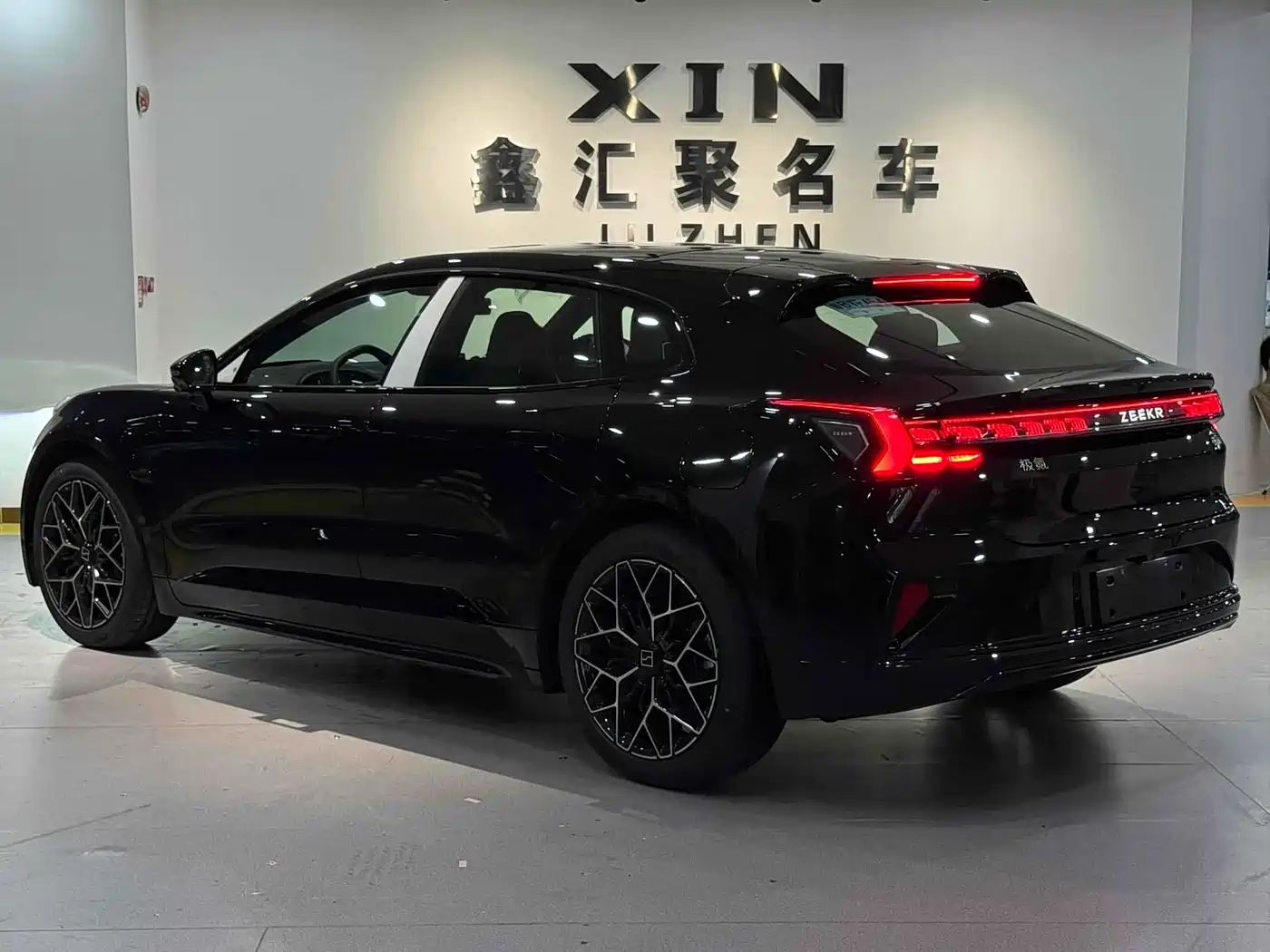 ZEEKR EXTREME KRYPTON 001