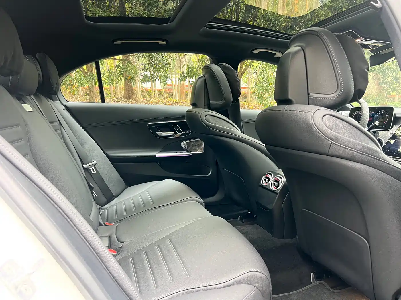 Mercedes-Benz C-Class 2026 C 260 L Sport фото 17