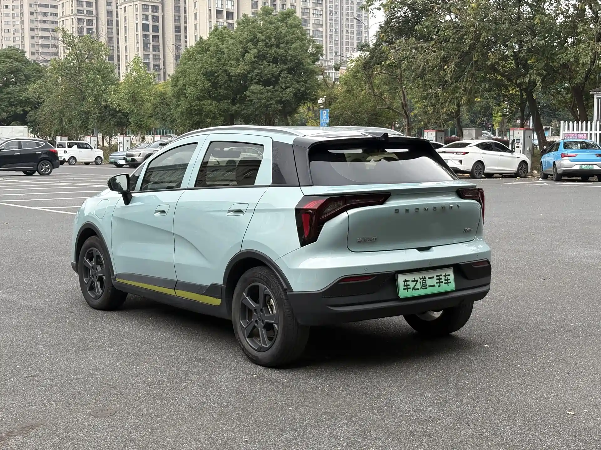 Фото 5 - Geely Geometry E Firefly