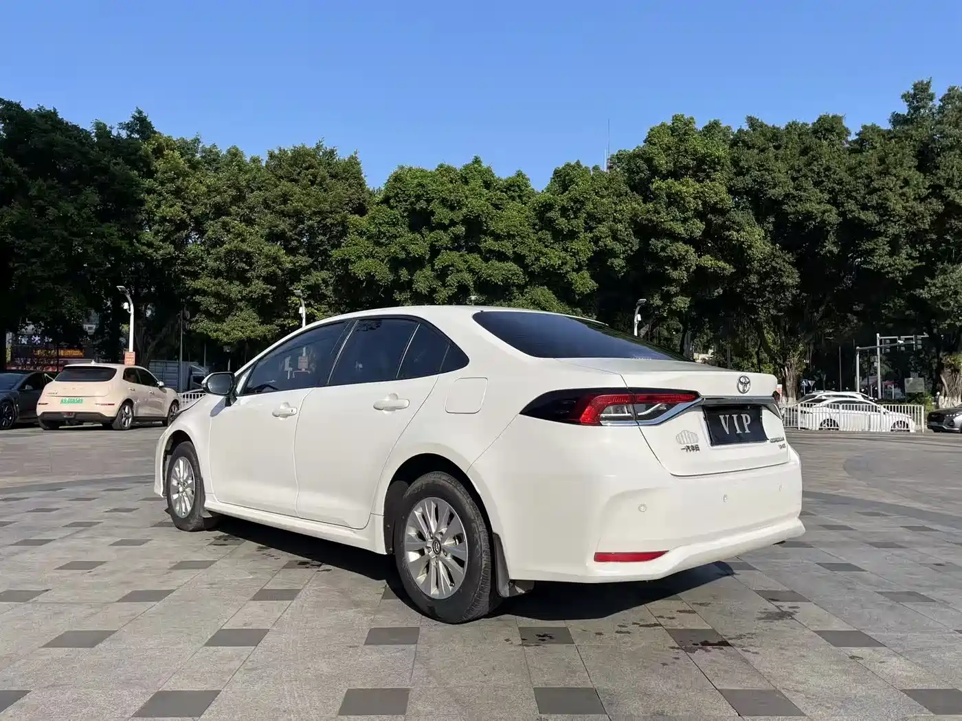 Toyota Corolla 2019 1.2T S-CVT GL Pioneer Edition фото 11