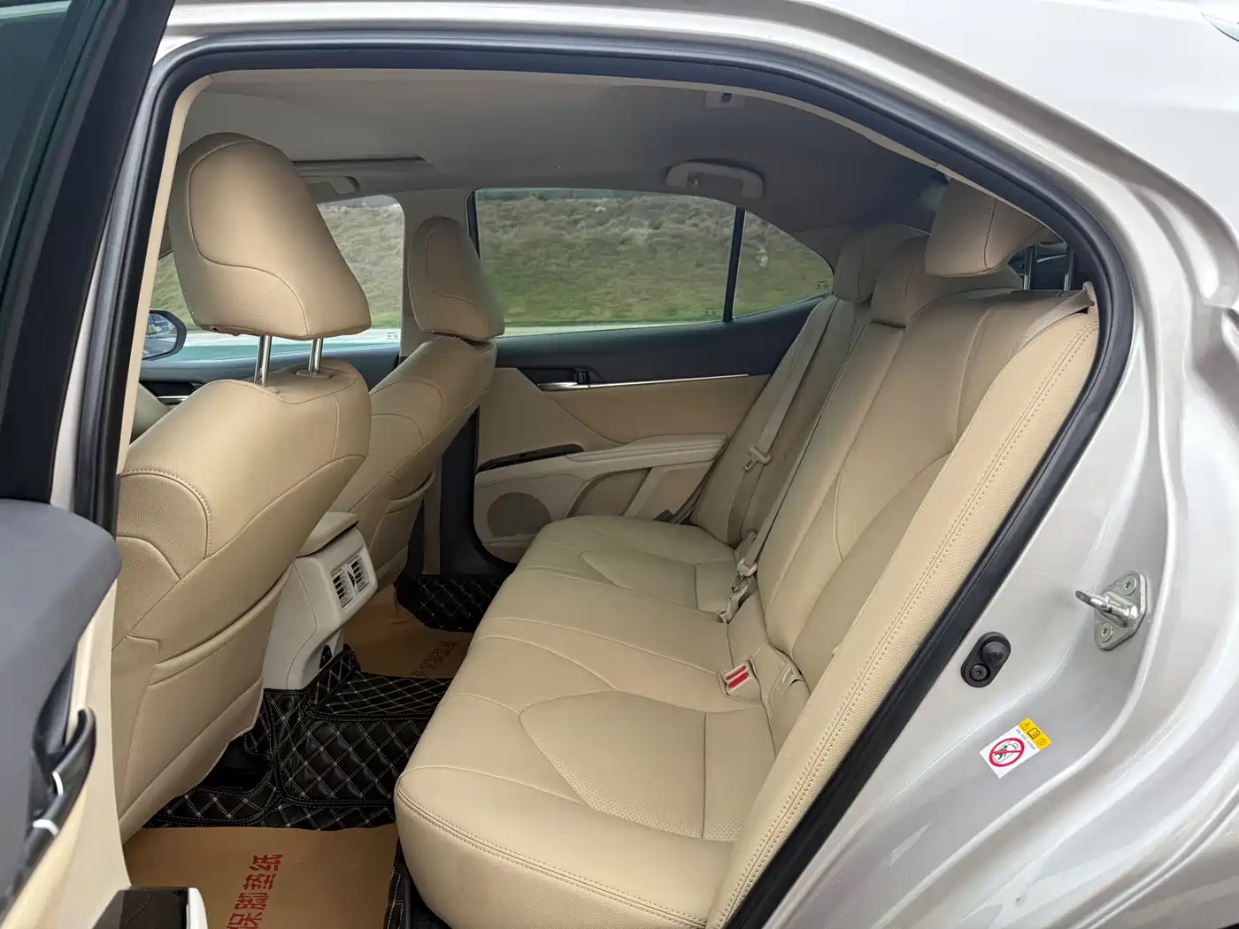 Toyota Camry 2018 2.0E Elite Edition фото 10