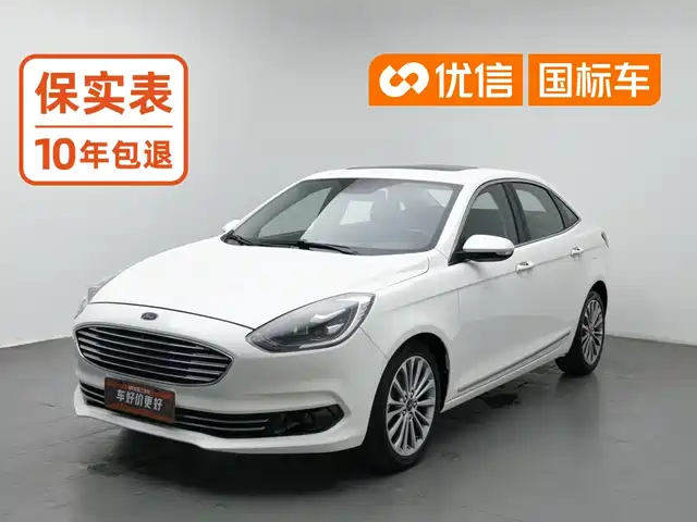 Ford Escort 2019 EcoBoost 125 Automatic Ultimate — фото 1