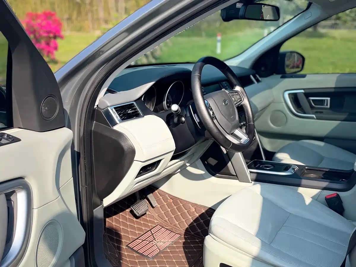 Land Rover Discovery Sport 2016 2.0T SE фото 10