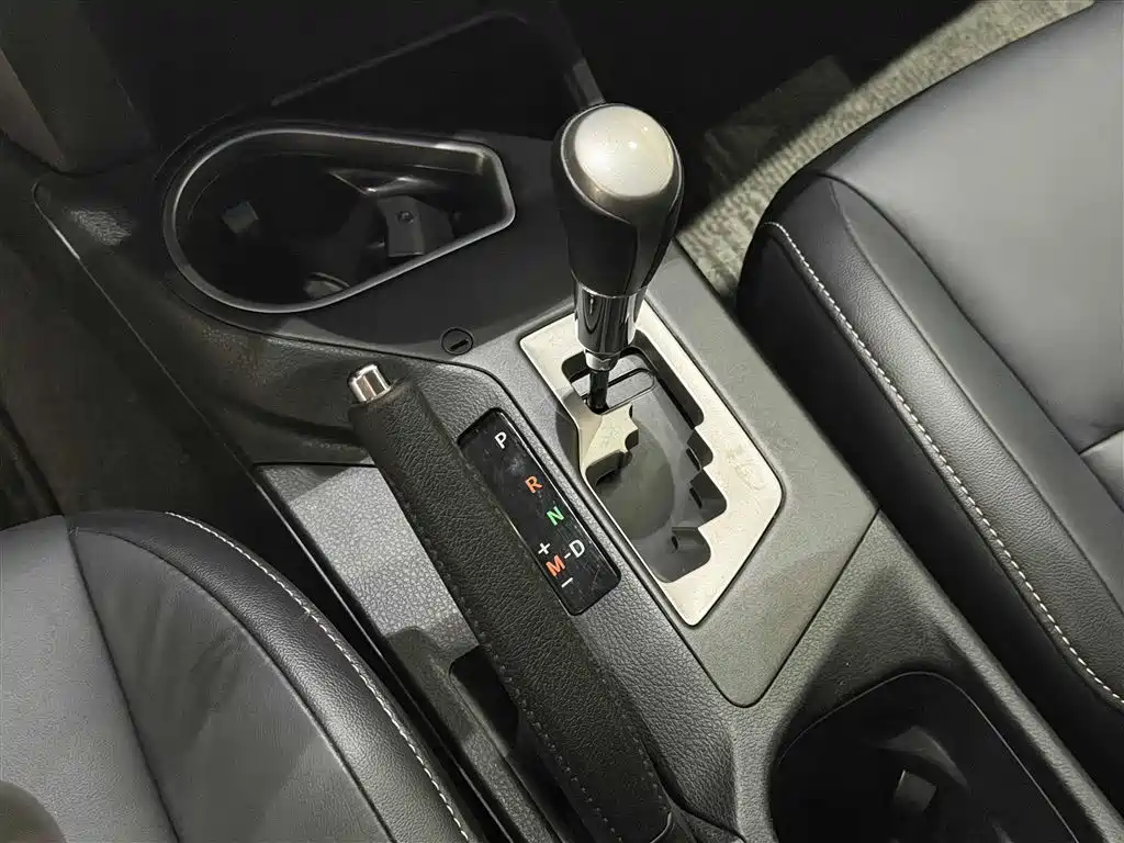 Toyota RAV4 Rongfang 2016 2.0L CVT 2WD Smart (China V) фото 16